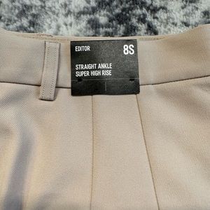 Express ankle pant size 8S. Khaki in color brand new!!